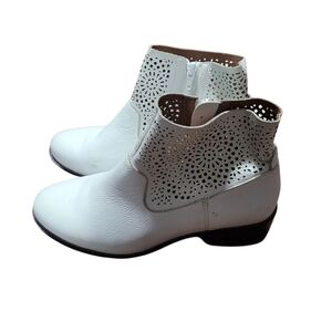 Vionic White Hope Luciana Perf TMBL Boots Size 8